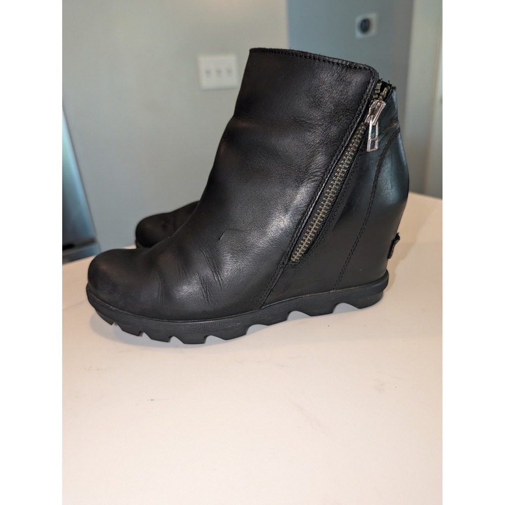SOREL Joan of Arctic Wedge II Zip Boots Women's 7.5 Black Leather Waterproof